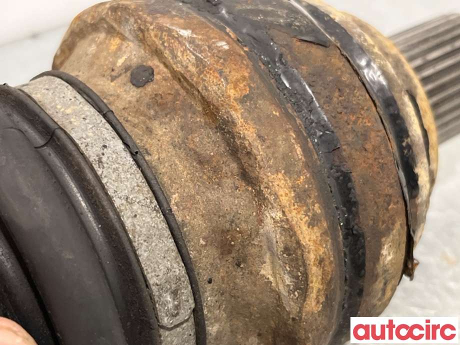 Drivaksel høyre bak til BMW 3-Serie 2005-2011 (E90/E91/E92/E93) (E90/E91/E92/E93) (BMW|33207604600||7599534)