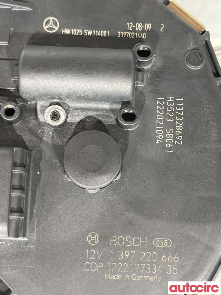 Viskermotor frontrute til Mercedes C-Klasse 2011-2014 (Fase 2) (W204) (W204) (MERCEDES|A2048201040|1397220666)