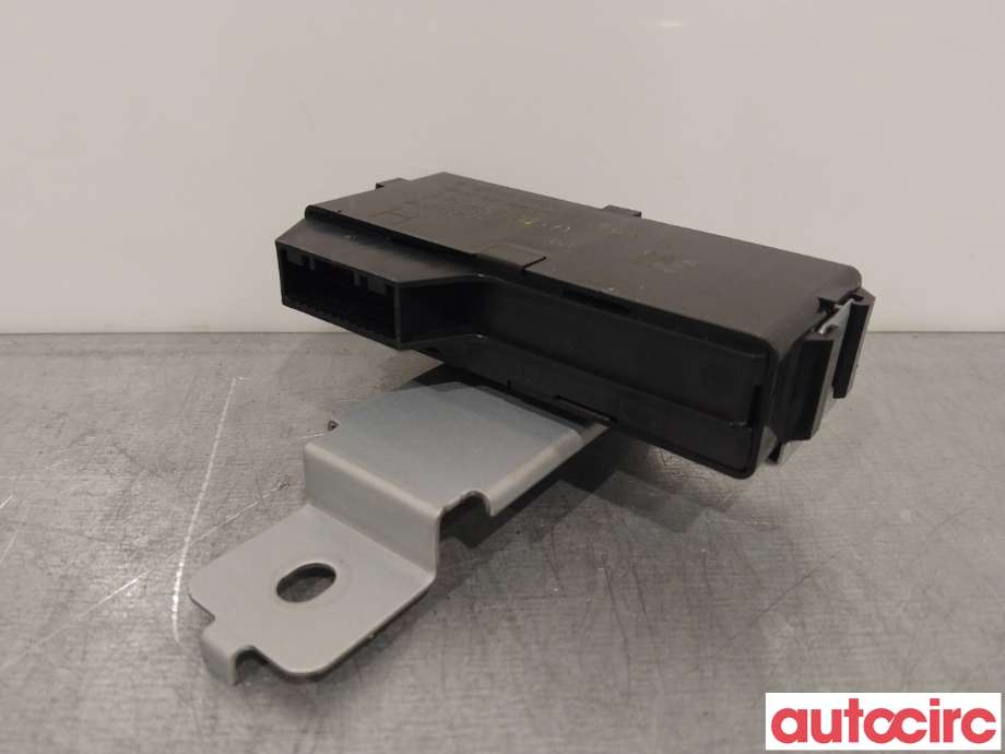 Styreenhet parkering til Isuzu D-Max 2021-->> (Type III) (ISUZU|8976513410)