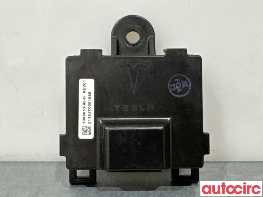 Styreenhet dør venstre foran til Tesla Model S, 2013-2016 (Fase 1)  (TESLA|1069651-00-D)