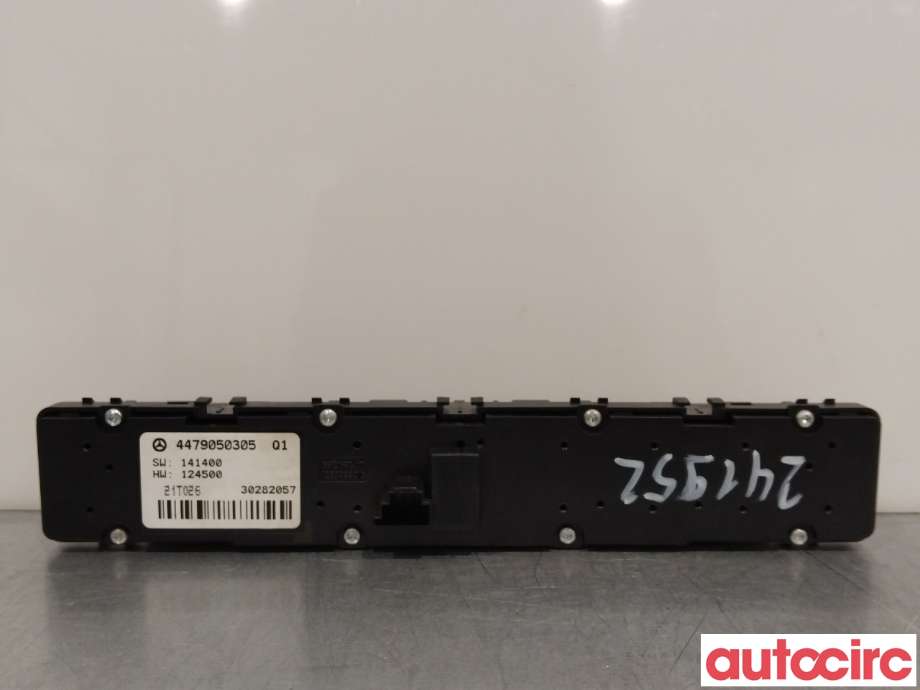 Bryter nødblink til Mercedes Vito 2014-->> (W447) (W447) (MERCEDES|A4479050305)