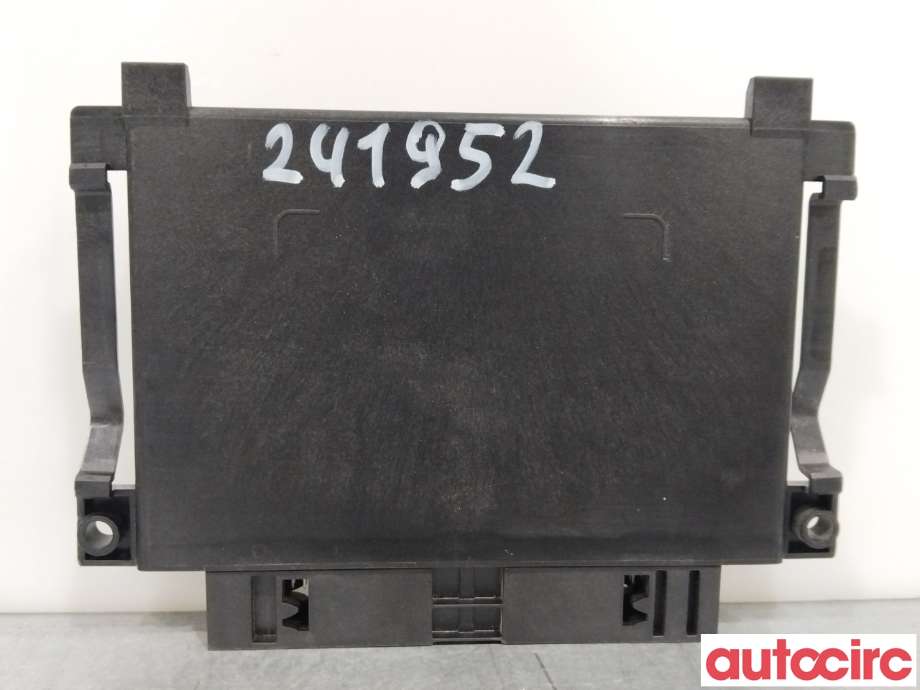 Styreenhet diverse til Mercedes Vito 2014-->> (W447) (W447) (MERCEDES|A2749003900)