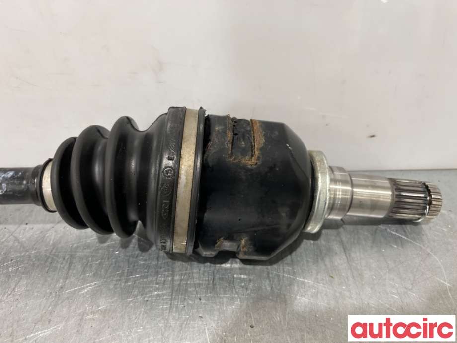 Drivaksel venstre foran, elbil til Toyota Yaris 2012-2014 (Type III, Fase 1)  (TOYOTA|434200D411||43420-0D411)