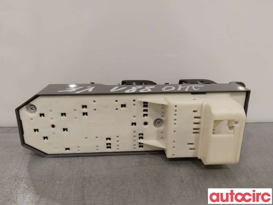Bryter ruteheis til Toyota RAV4 2016-2019 (Type IV, Fase 2)  (TOYOTA|8482042210|)