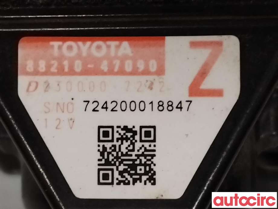 Sensor radar til Toyota RAV4 2016-2019 (Type IV, Fase 2)  (TOYOTA|8821047090)