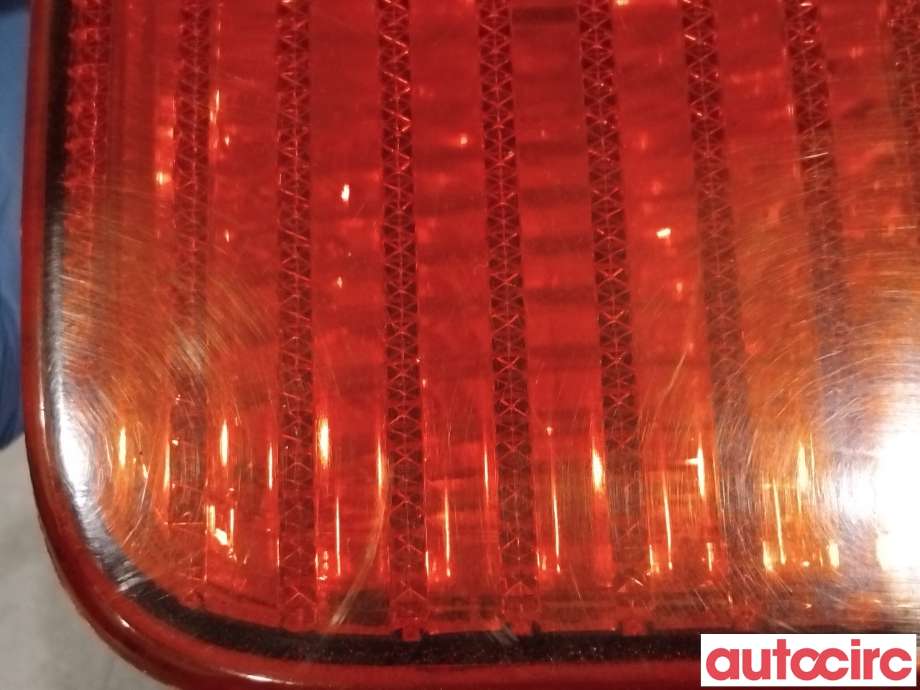 Baklykt høyre til VW Caddy 2004-2010 (Type III, Fase 1)  (VOLKSWAGEN|2K0945096M|2K0945096P)