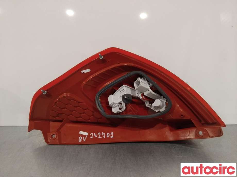 Baklykt venstre til Ford Fiesta 2008-2012 (Type VI, Fase 1)  (FORD|1709553||8A61-13A603-AB)