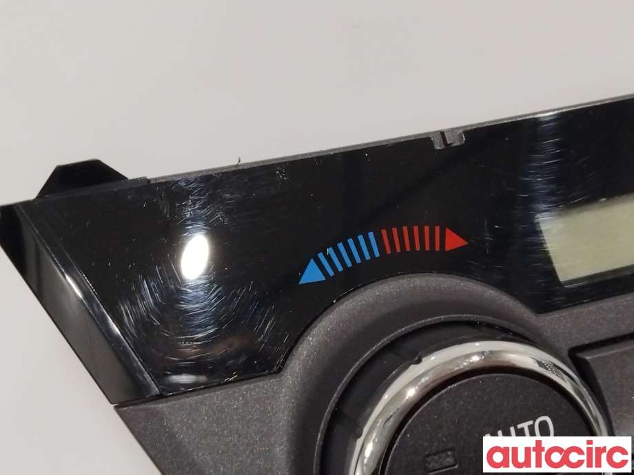 Varmeapparat betjening til Toyota RAV4 2016-2019 (Type IV, Fase 2)  (TOYOTA|5590042450)