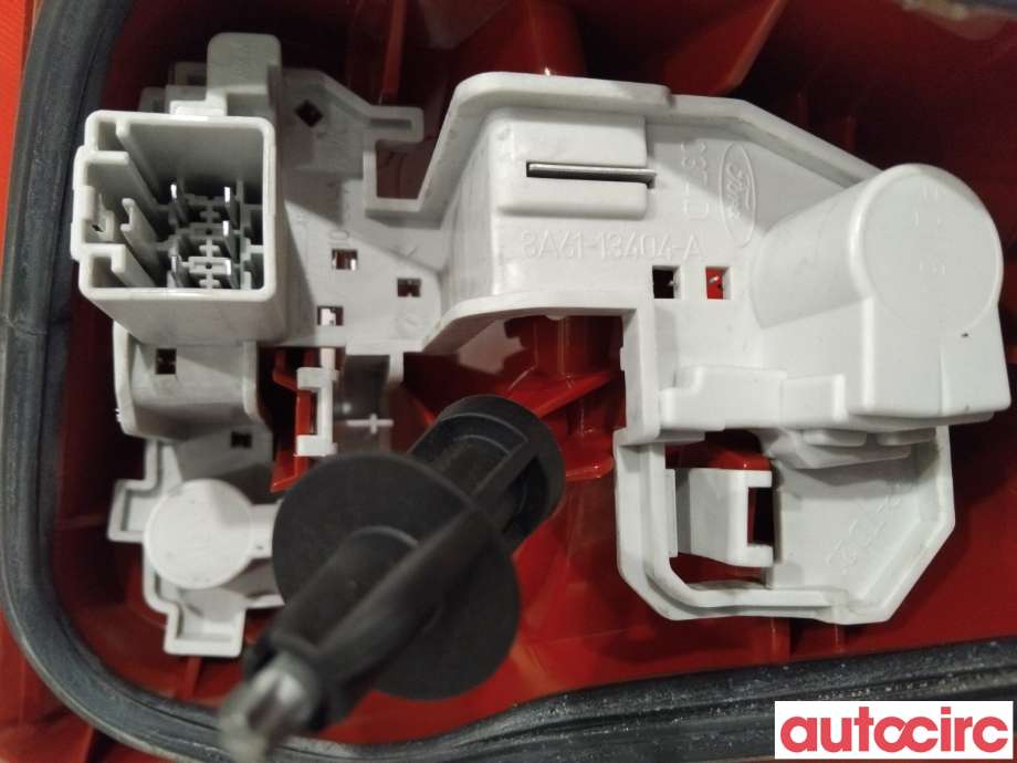 Baklykt høyre til Ford Fiesta 2008-2012 (Type VI, Fase 1) (FORD|1709552||8A61-13A602-AB)