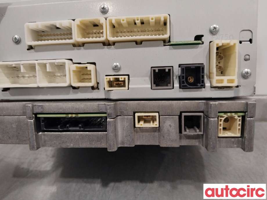 Multimedia display (MCU - Media Controller Unit) til Toyota RAV4 2016-2019 (Type IV, Fase 2)  (TOYOTA|8614042330)