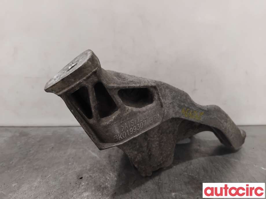 Motorfeste til Audi A4 2007-2014 (Type IV) (B8) (B8) (AUDI|8K0199307BP|)