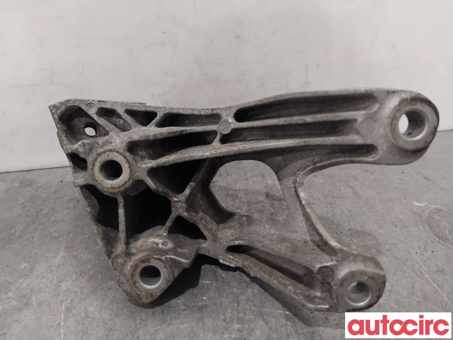 Motorfeste til Audi A4 2007-2014 (Type IV) (B8) (B8) (AUDI|8K0199307BP|)