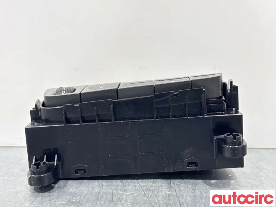Bryter diverse til Hyundai Kona 2017-2021 (Type I, Fase 1)  (HYUNDAI|93710K4090TRY|3L9104-1000|93710-K4090TRY)