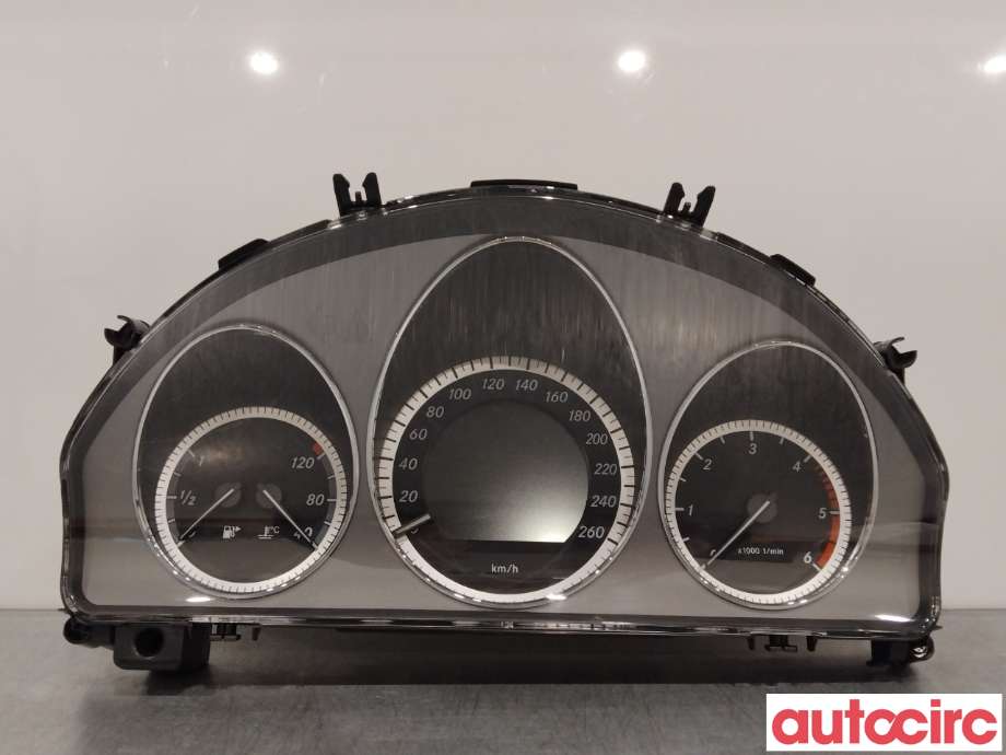 Instrumentpanel til Mercedes C-Klasse 2007-2011 (Fase 1) (W204) (W204) (MERCEDES|A2044400647|A2049005602)