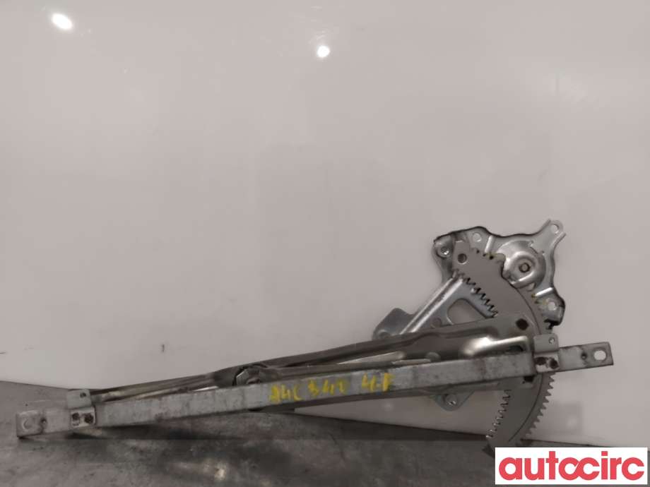 Ruteheis til Mitsubishi Outlander, 2010-2012 (Type II, Fase 2)  (MITSUBISHI|5713A088)