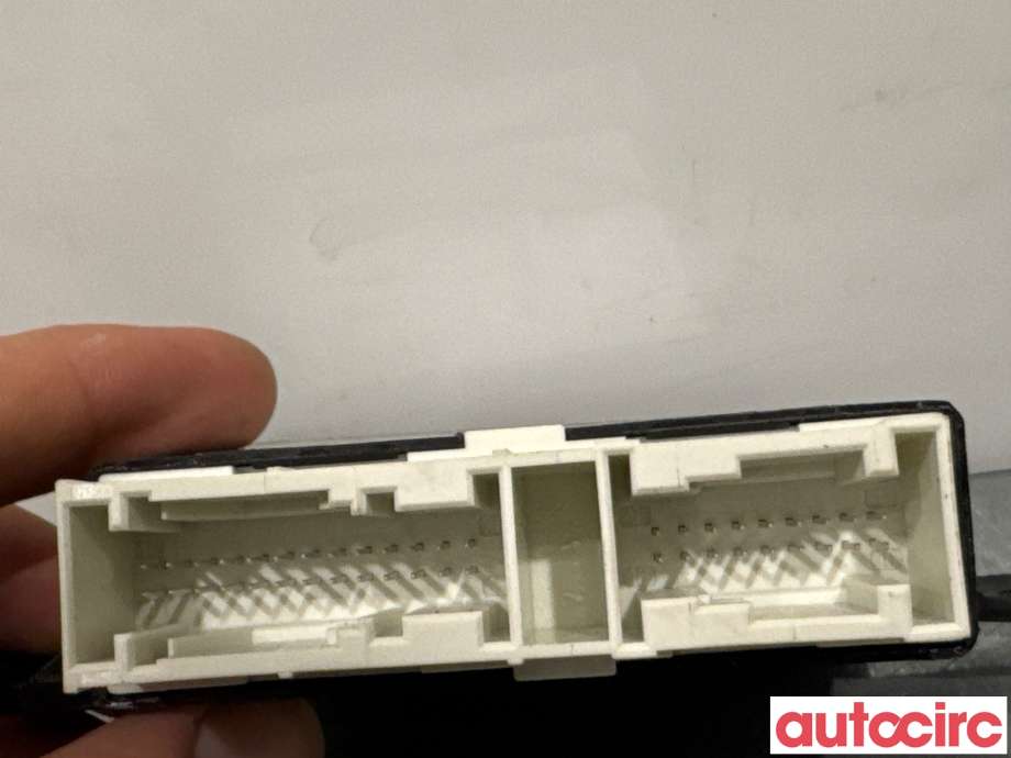 Styreenhet parkering til Tesla Model X 2016-->>  (TESLA|1100308-00-A|)