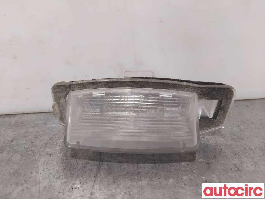 Skiltlys til Mitsubishi Outlander, 2015-->> (Type III, Fase 2)  (MITSUBISHI|8341A009)