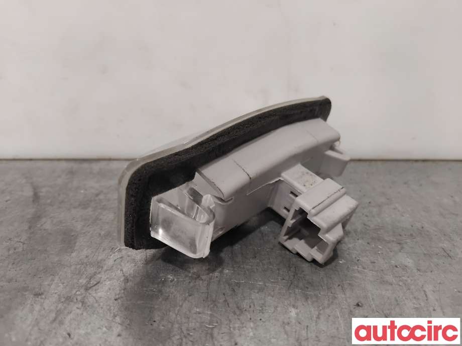 Skiltlys til Mitsubishi Outlander 2015-->> (Type III, Fase 2)  (MITSUBISHI|8341A009|)