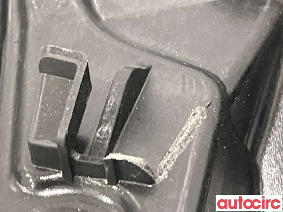 Ruteheis til Volvo V40 2012-2019  (VOLVO|31276217|)