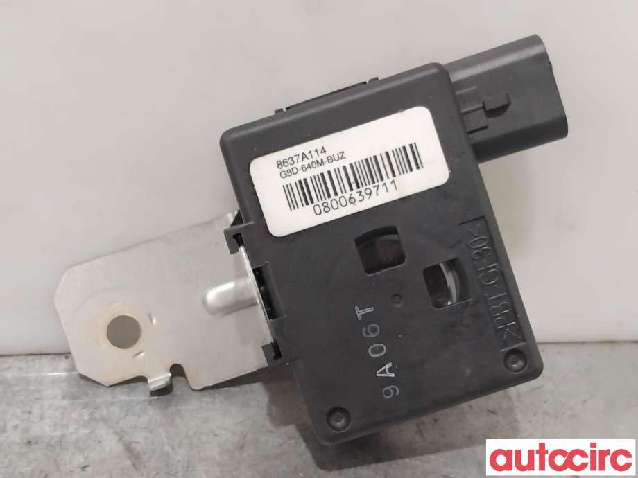 Diverse deler til Mitsubishi Outlander, 2015-->> (Type III, Fase 2)  (MITSUBISHI|8637A114)