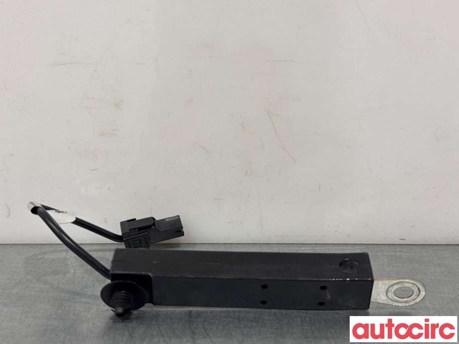 Antenne forsterker til Mercedes GLK 2008-2015 (X204) (X204) (MERCEDES|A2048702489|)