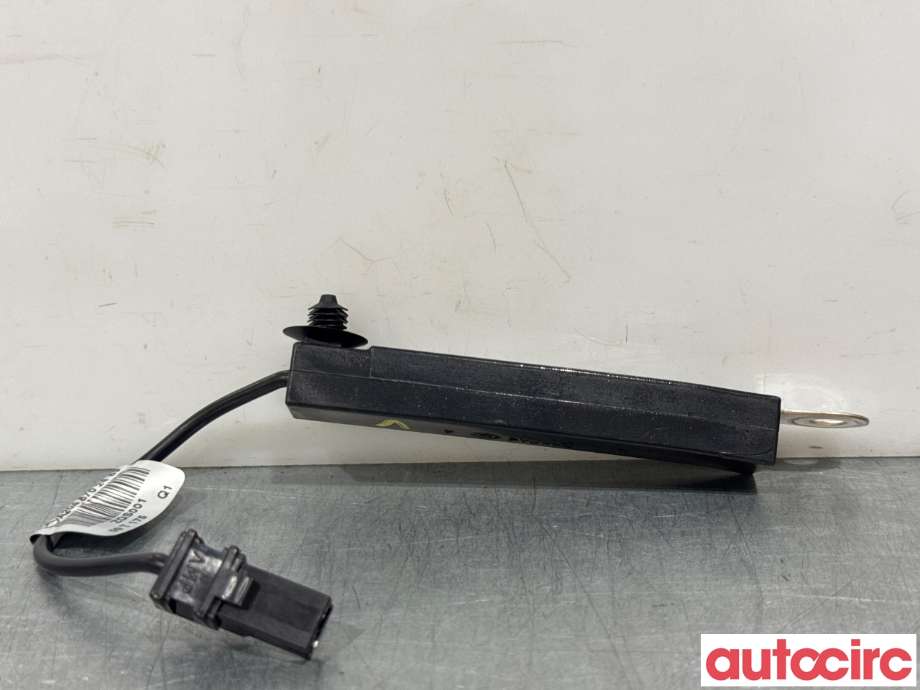 Antenne forsterker til Mercedes GLK 2008-2015 (X204) (X204) (MERCEDES|A2048702489|)