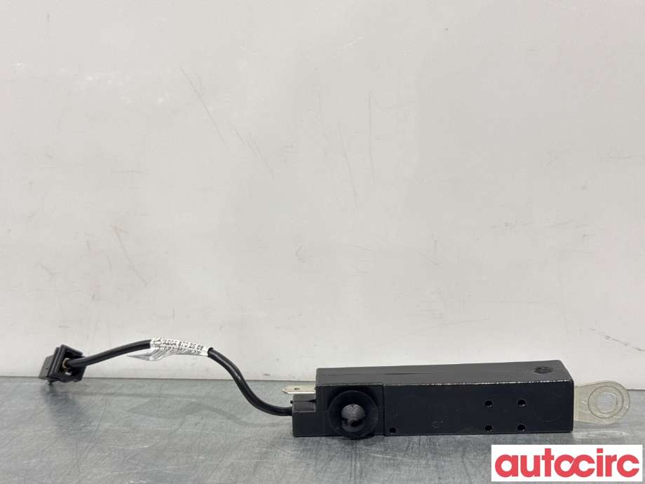 Antenne forsterker til Mercedes GLK 2008-2015 (X204) (X204) (MERCEDES|A2048702589|)