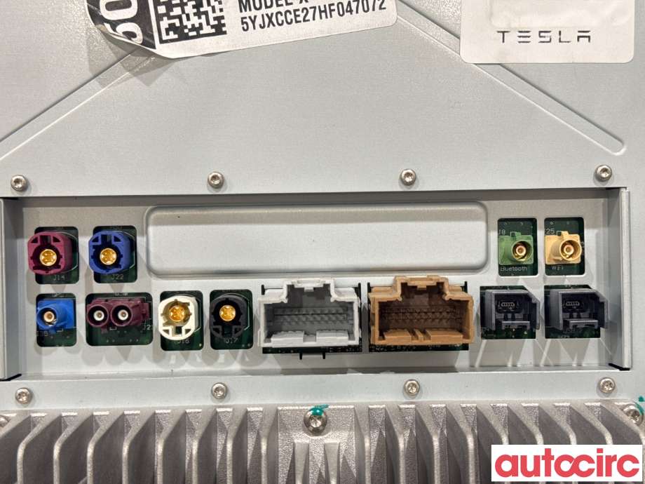 Multimedia display (MCU - Media Controller Unit) til Tesla Model X 2016-->> (TESLA|1045006-03-D|)
