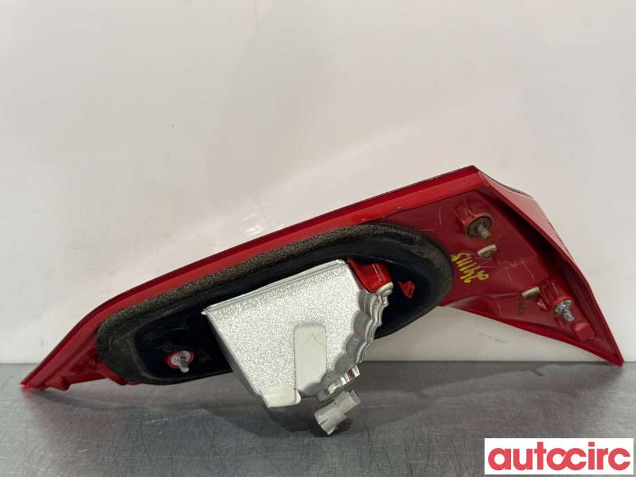 Baklykt høyre indre til Toyota Auris 2013-2015 (Type II, Fase 1)  (TOYOTA|8158102460|)