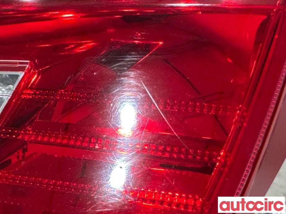 Baklykt høyre indre til Toyota Auris 2013-2015 (Type II, Fase 1)  (TOYOTA|8158102460|)
