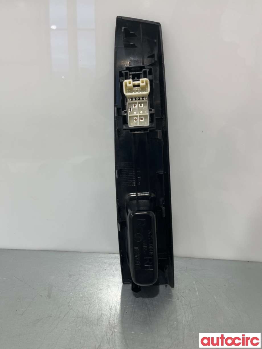 Bryter ruteheis til Toyota Yaris 2012-2014 (Type III, Fase 1)  (TOYOTA|848100D030|)