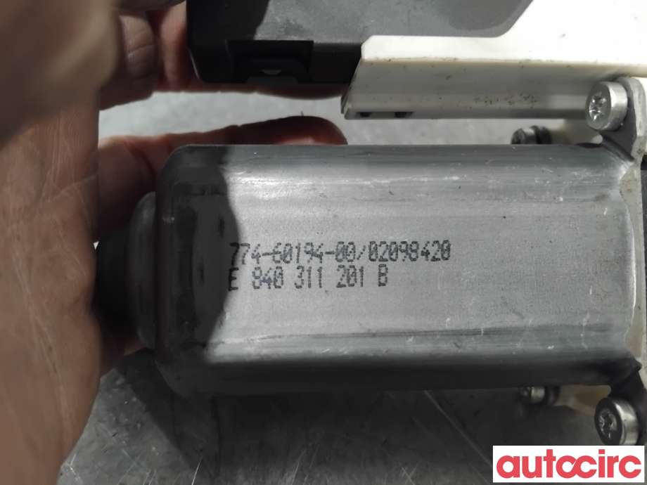 Ruteheis høyre foran til VW Scirocco 2008-2013  (VOLKSWAGEN|1Q0959702H|774-60194-00|1K0959792R)