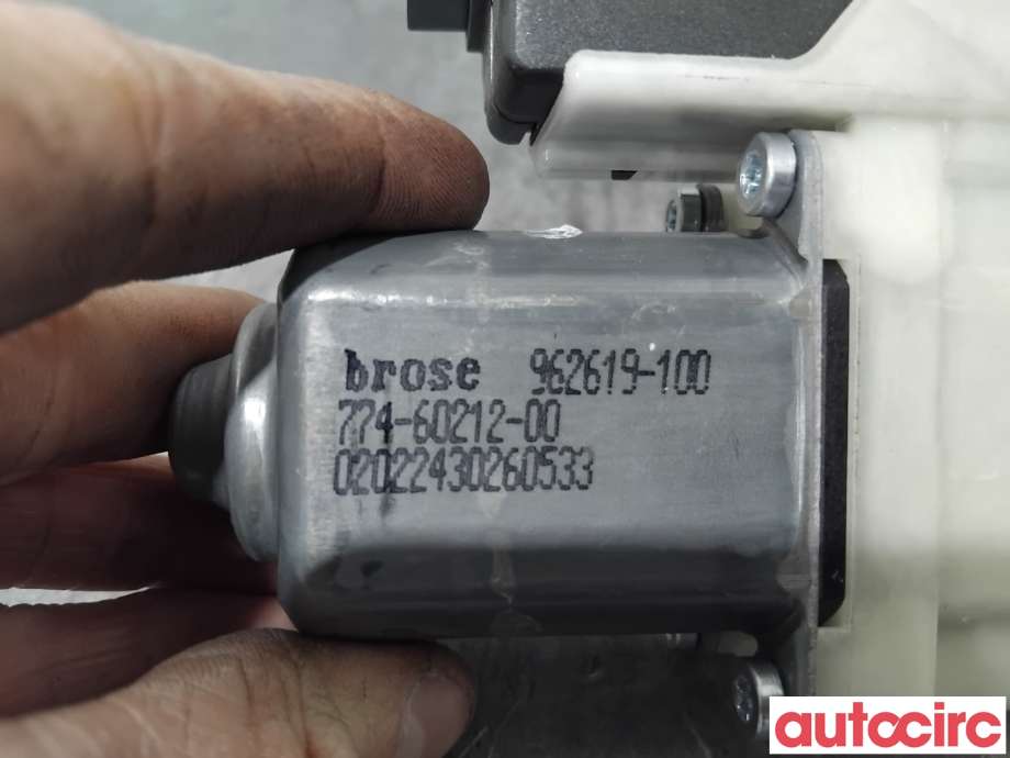 Ruteheis venstre bak til VW Passat 2011-2015 (B7) (B7) (VOLKSWAGEN|3C0959703|962619-100)