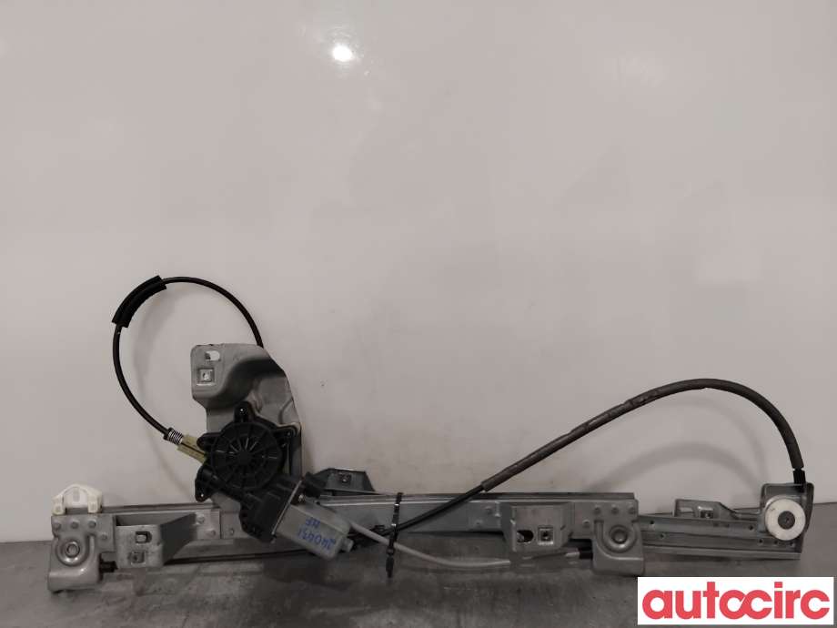 Ruteheis høyre foran til Renault Kangoo 2008-2021 (Type II)  (RENAULT|807207012R|)