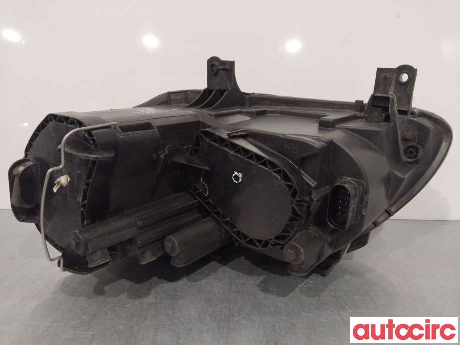 Frontlykt høyre halogen til VW Caddy 2004-2010 (Type III, Fase 1)  (VOLKSWAGEN|2K0941006D)