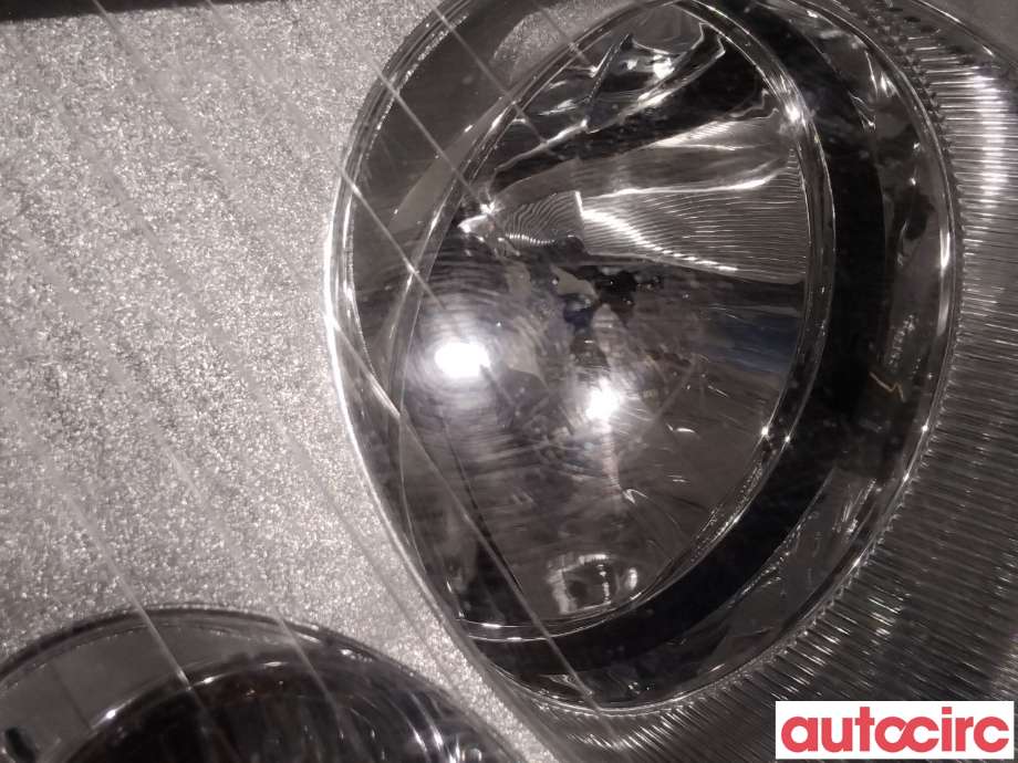 Frontlykt høyre halogen til VW Caddy 2004-2010 (Type III, Fase 1)  (VOLKSWAGEN|2K0941006D)