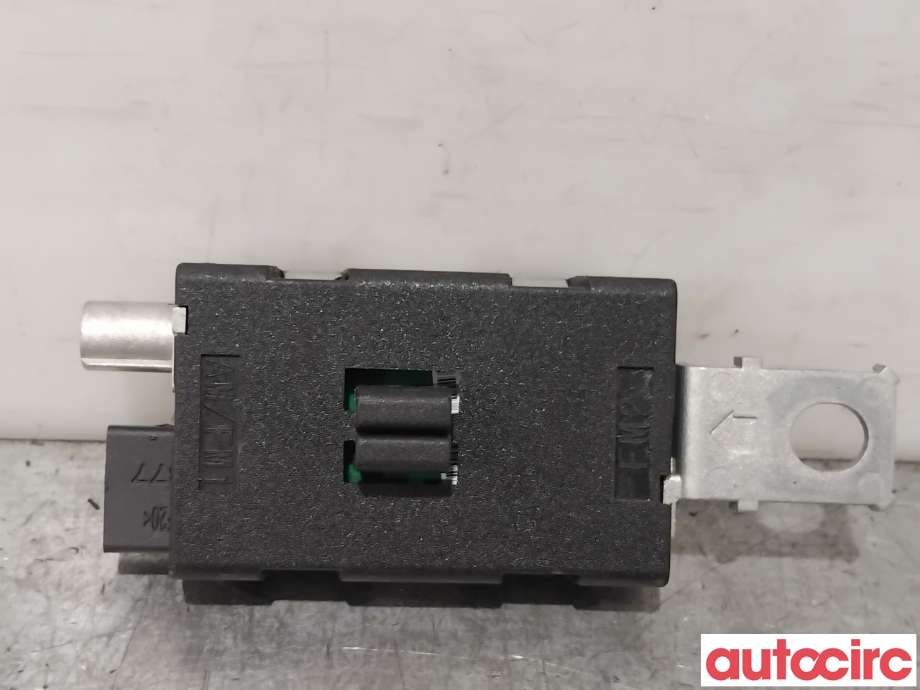 Antenne forsterker til Peugeot 308 2013-2021 (Type II)  (PEUGEOT|9678017080|81637700)