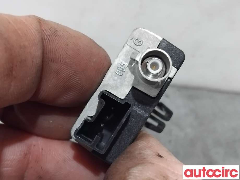 Antenne forsterker til Peugeot 308 2013-2021 (Type II)  (PEUGEOT|9678017080|81637700)