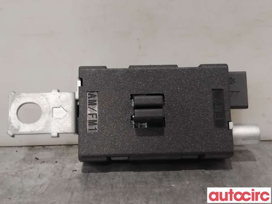Antenne forsterker til Peugeot 308 2013-2021 (Type II) (PEUGEOT|9678016880|81637600)