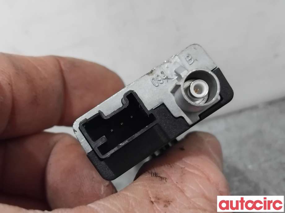 Antenne forsterker til Peugeot 308 2013-2021 (Type II) (PEUGEOT|9678016880|81637600)
