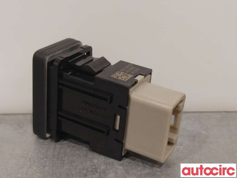 Bryter diverse til Mitsubishi Outlander 2015-->> (Type III, Fase 2)  (MITSUBISHI|8612A050|)