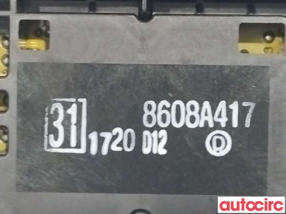 Bryter ruteheis til Mitsubishi Outlander 2015-->> (Type III, Fase 2)  (MITSUBISHI|8608A417|)