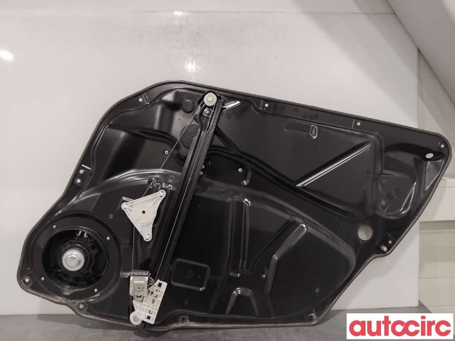 Ruteheis til Mercedes R-Klasse 2006-2013 (W251) (W251) (MERCEDES|A2517302679|)