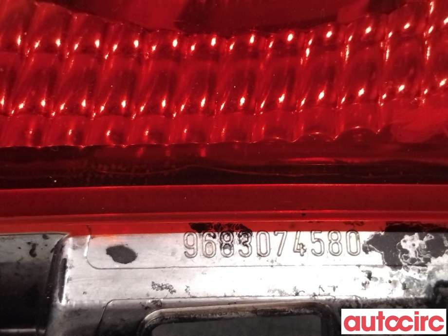 Baklykt fra støtfanger til Peugeot 2008 2013-2019 (Type I)  (PEUGEOT|6350GH||9683074580)