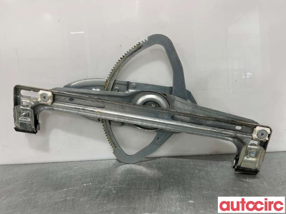 Ruteheis til Ford Kuga 2008-2012 (Type I) (FORD|1738648||3M51-R27000-BH)