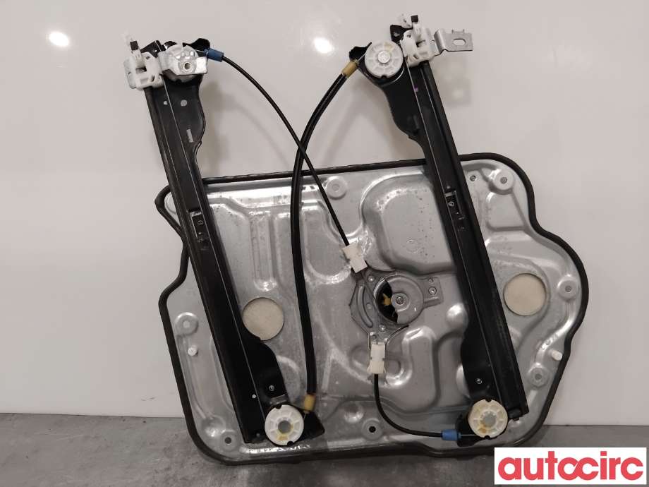 Ruteheis høyre foran til Nissan Qashqai 2010-2014 (Type I, Fase 2)  (NISSAN|80770JD00A|)