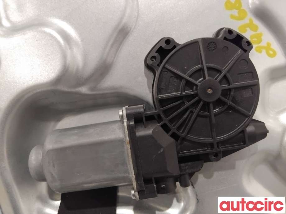 Ruteheis høyre foran til Nissan Qashqai 2010-2014 (Type I, Fase 2)  (NISSAN|80770JD00A|)
