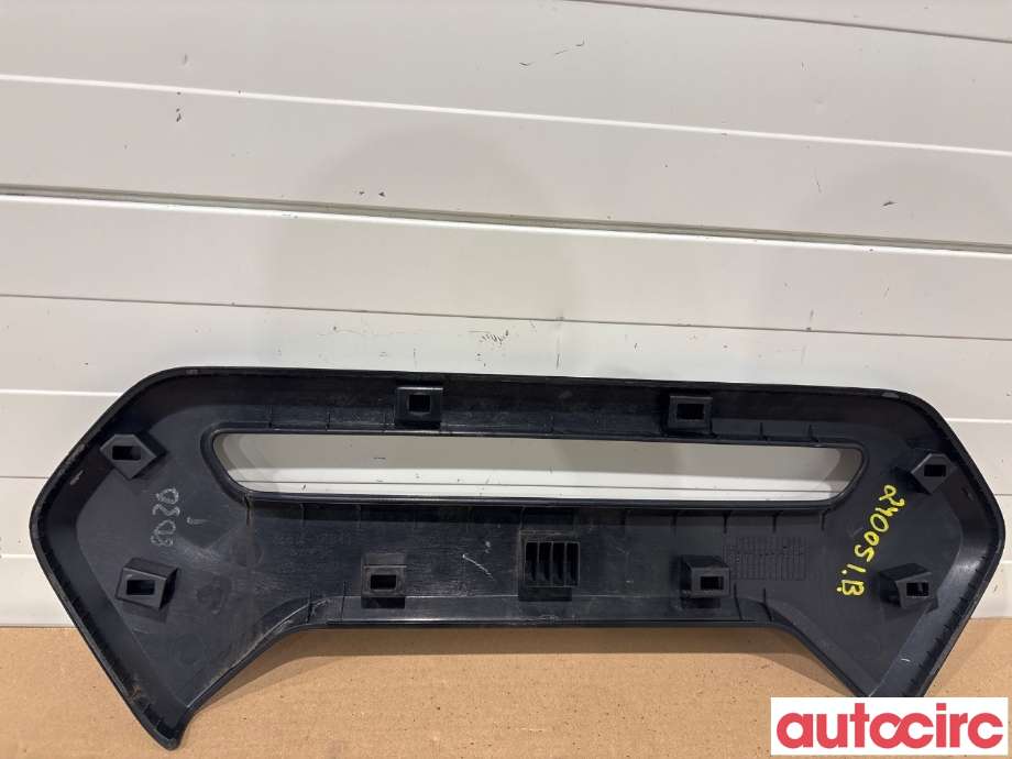Lister til Toyota Hilux 2020-->> (TOYOTA|76801YP070|)