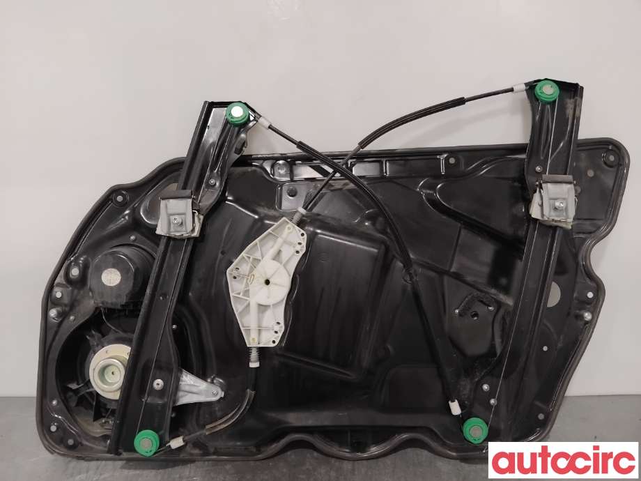 Ruteheis til VW Passat 2011-2015 (B7) (B7) (VOLKSWAGEN|3AA837461B||3AA837755)