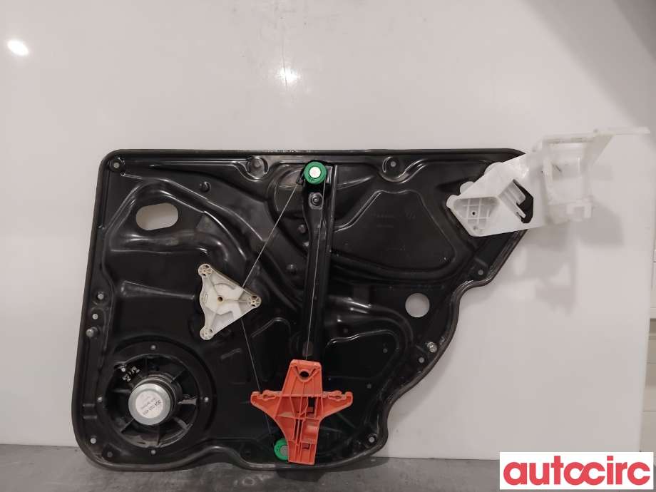 Ruteheis til VW Passat 2011-2015 (B7) (B7) (VOLKSWAGEN|3AF839461C||3AA839755)